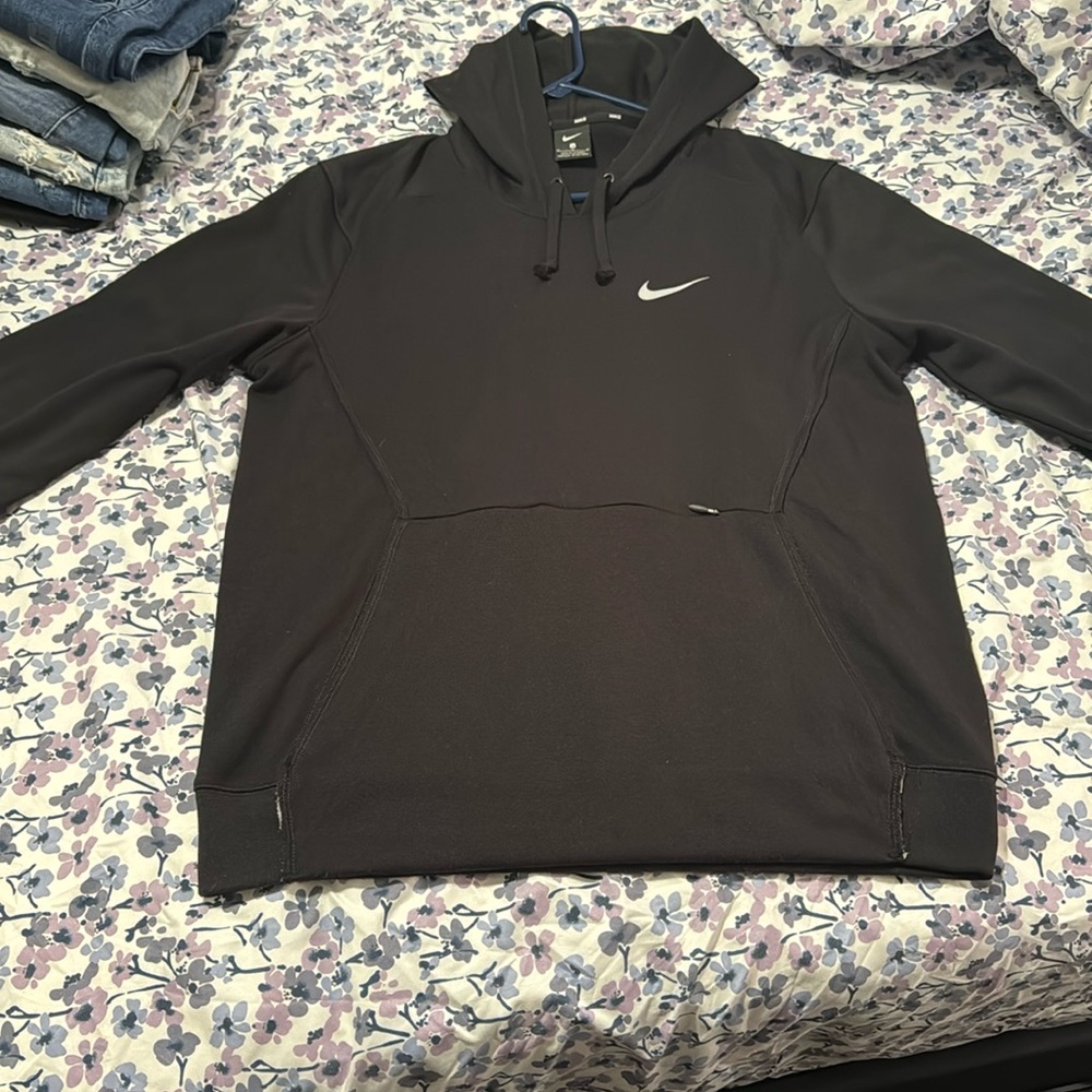 Black NIKE hoody quarter sleeves